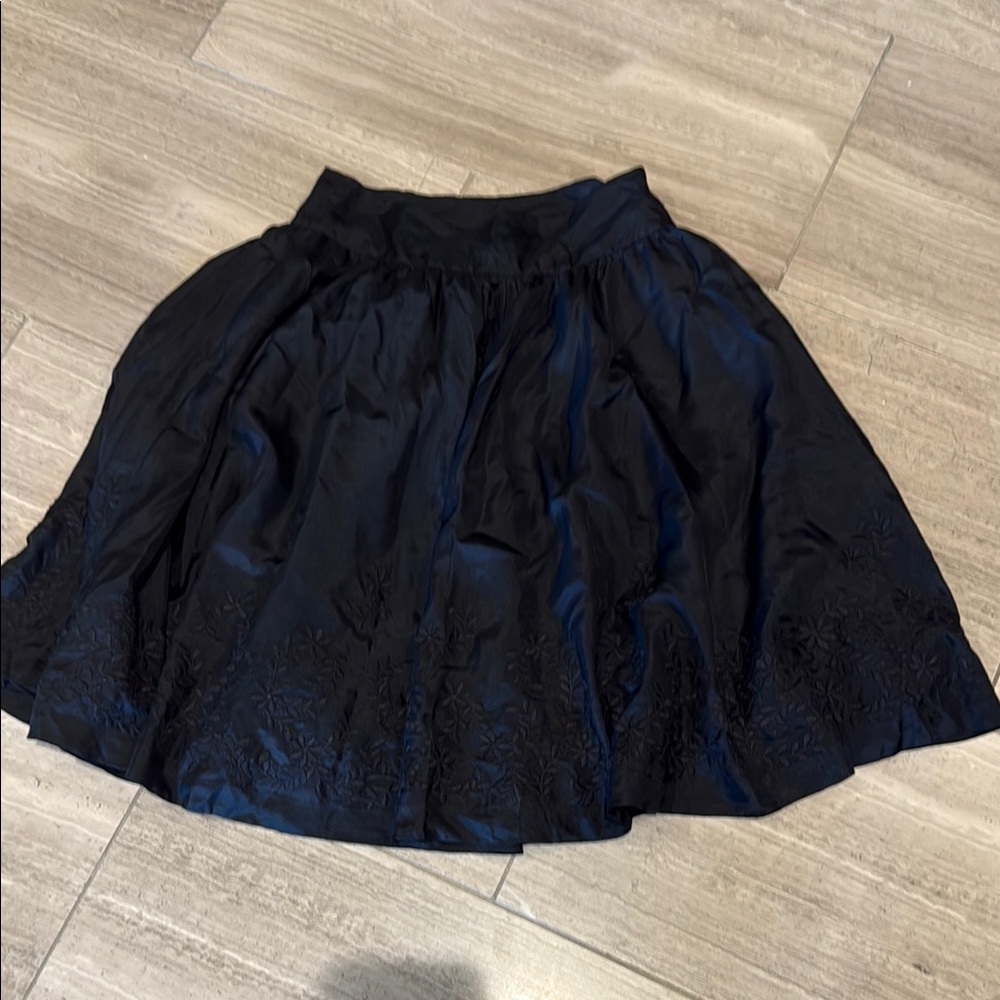 donna kate little black skirt